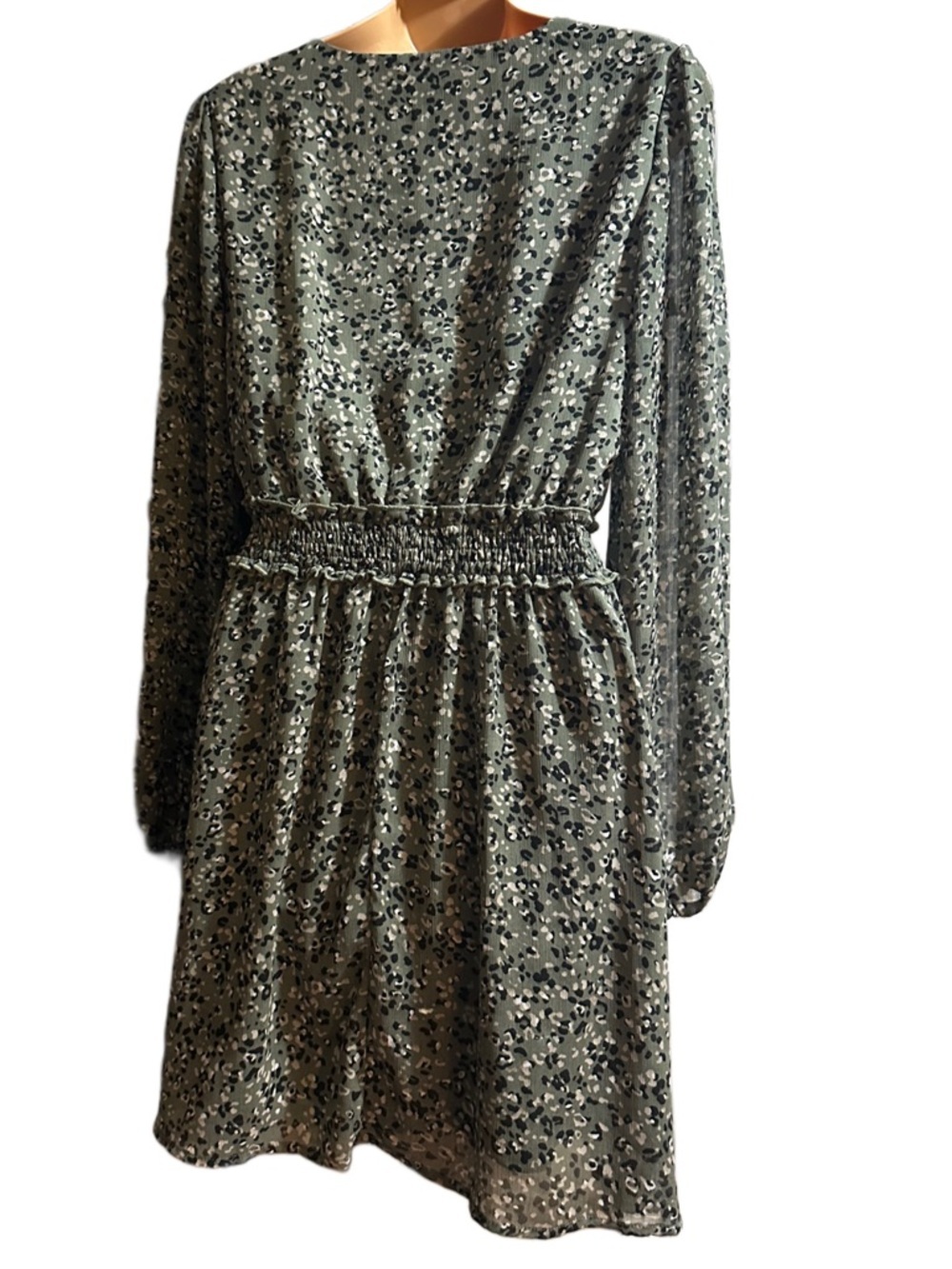 Sadie & Sage Olive Green Cheetah Print Smocked-Waist Long Sleeve Dress - Picture 2 of 10